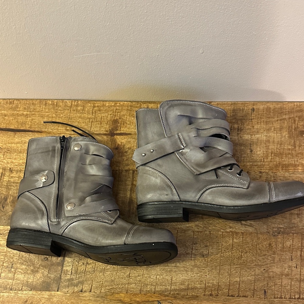 Chocolat Blu Gray Cutout Leather Ankle Boots